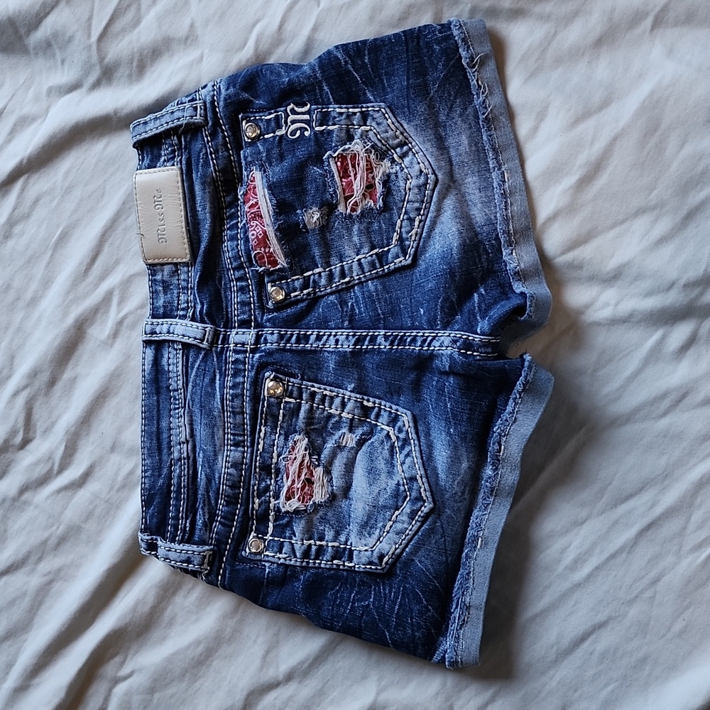 Miss Me distressed shorts